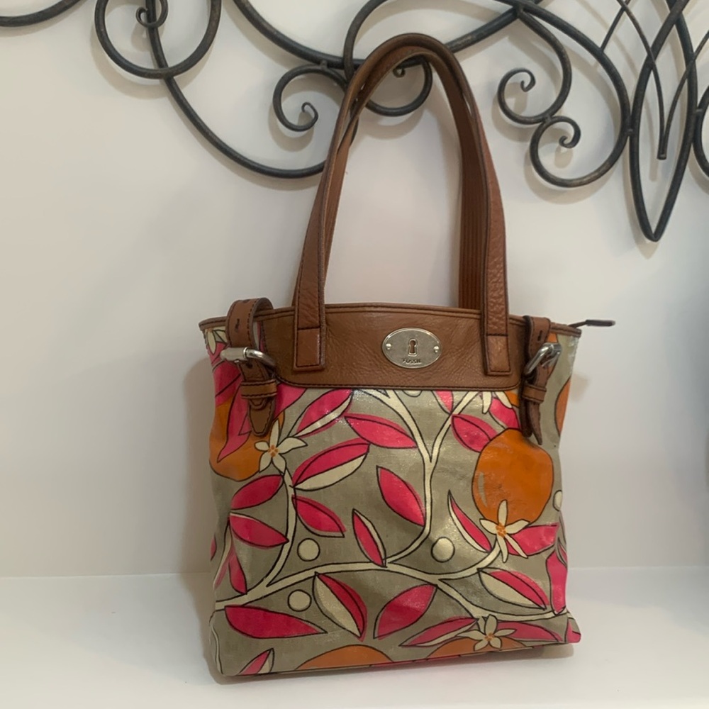 Fossil medium sized tote purse bag